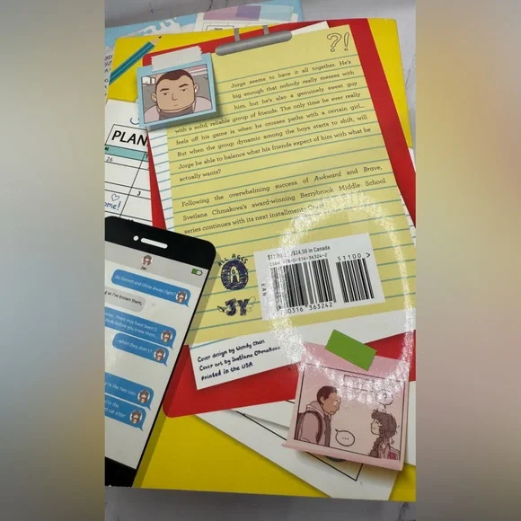 3 Svetlana Chmakova Books - Awkward, Crush and brave - Picture 4 of 6